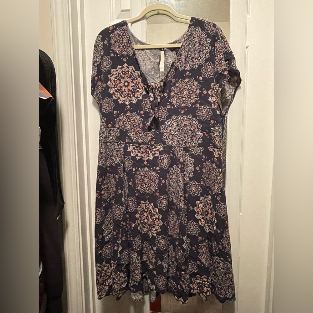 100% to NON-PROFIT Torrid Skater Dress Medallion print Sz 2 Soft & flowy